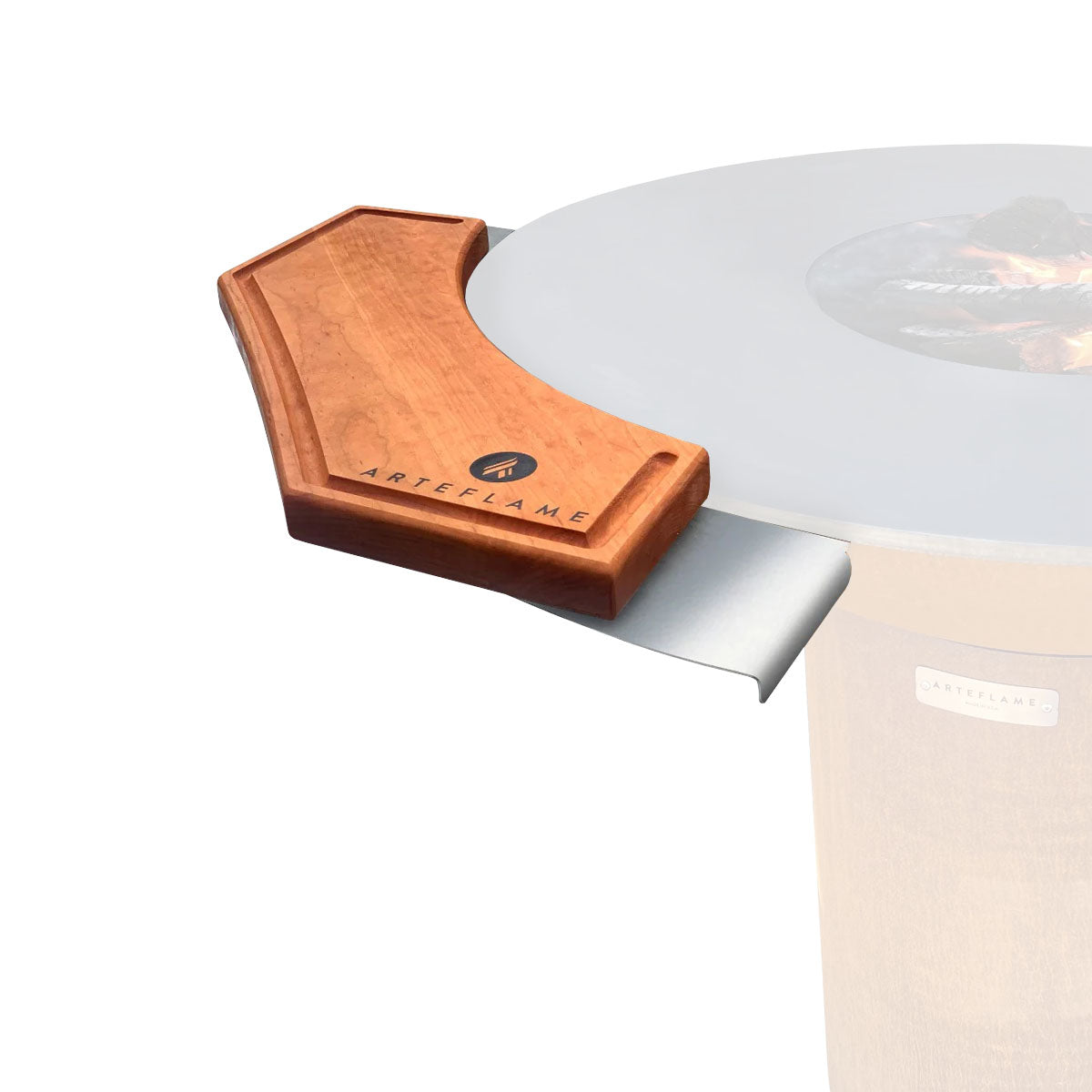 Cherry wood cutting block with Arteflame logo and curved grip end