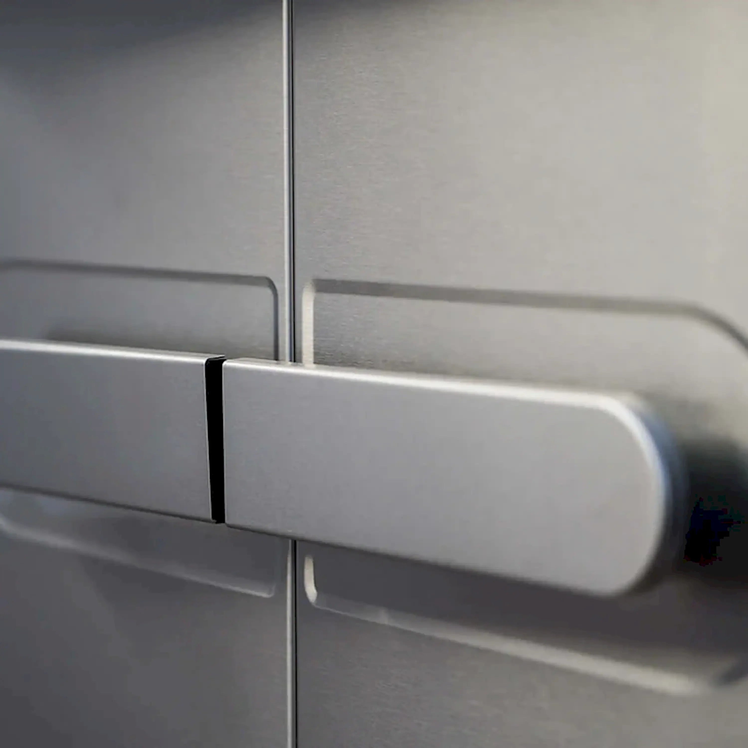 Stainless steel grill lid handle and latch on front panel