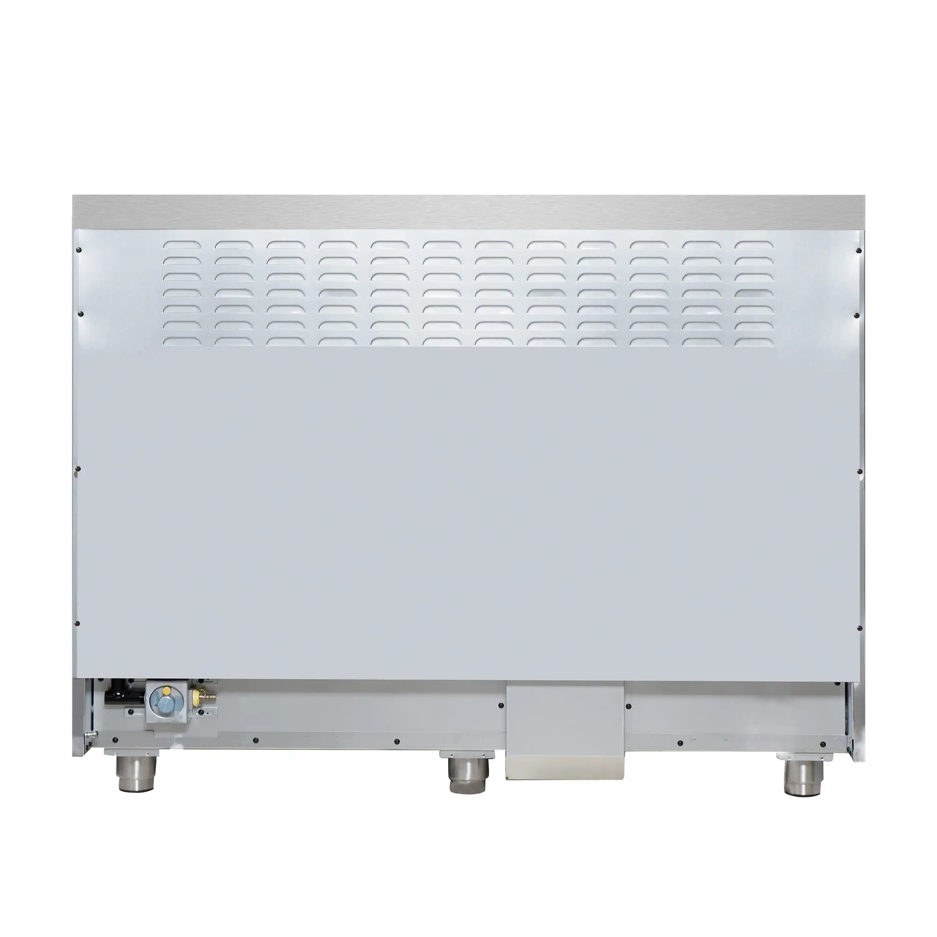 Lower back panel with ventilation grille and leveling feet on freestanding range