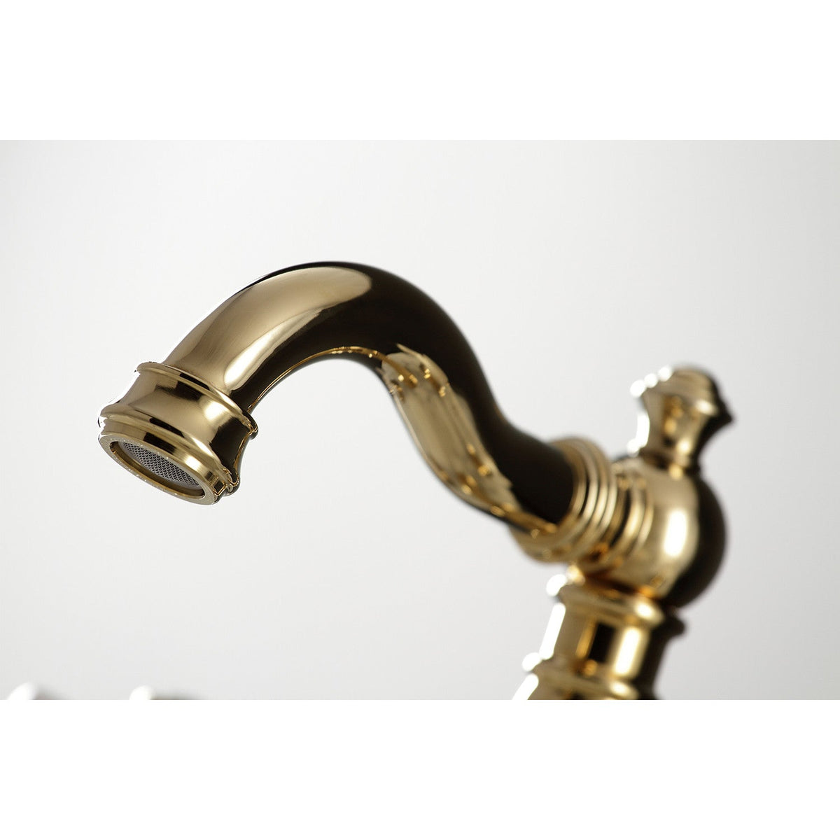 American Classic Widespread Bathroom Faucet with Pop-Up Drain in Polished Brass