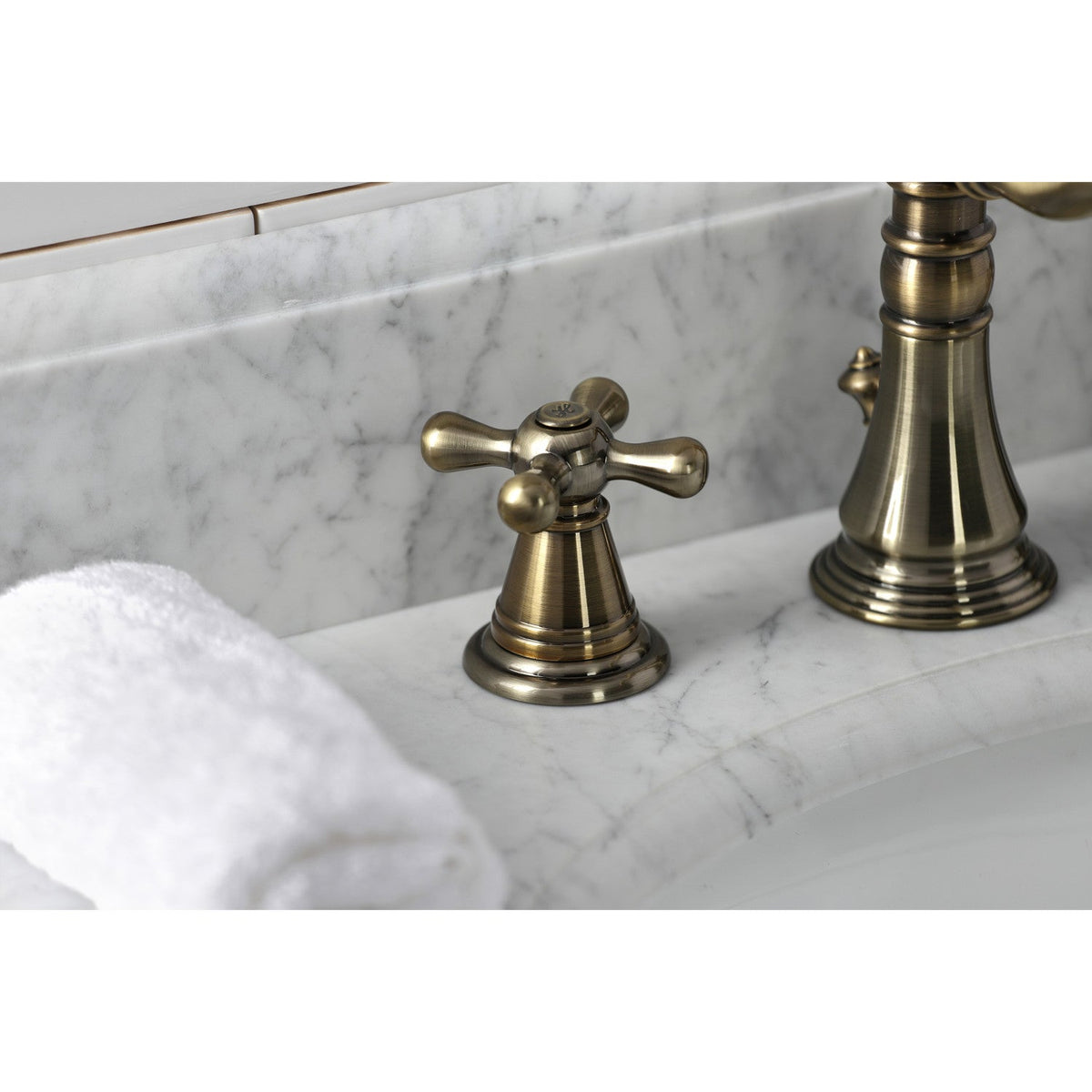 American Classic Widespread Bathroom Faucet with Brass Pop-Up in Antique Brass