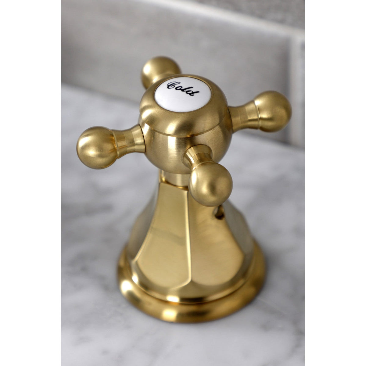 Metropolitan Widespread Bathroom Faucet with Brass Pop-Up in Brushed Brass