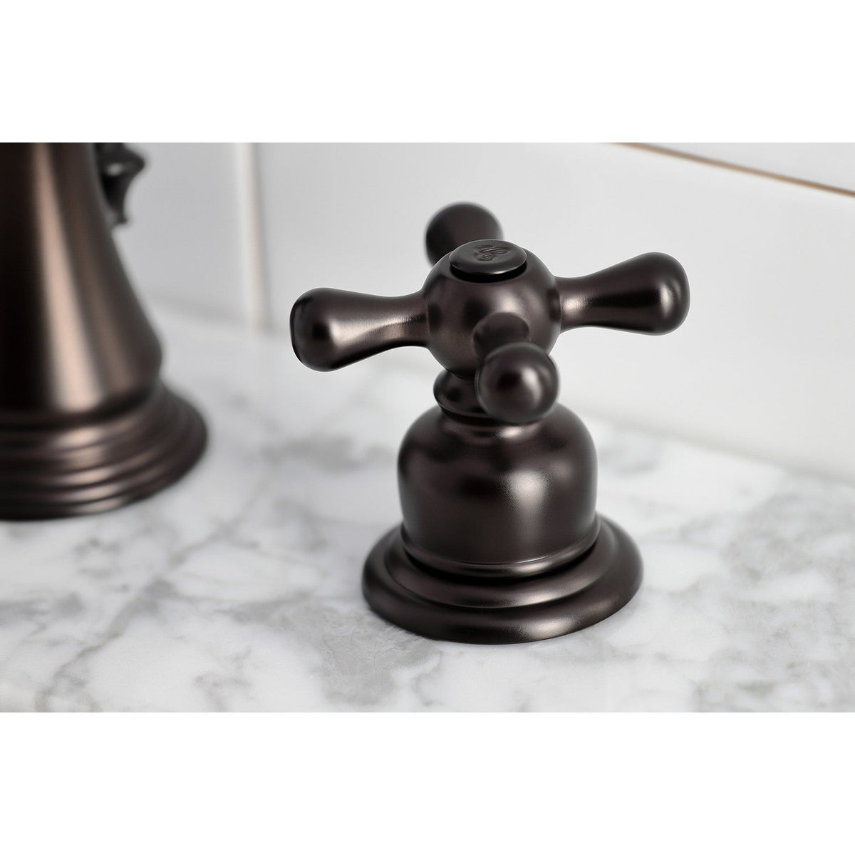 American Classic Widespread Bathroom Faucet with Pop-Up Drain in Oil Rubbed Bronze