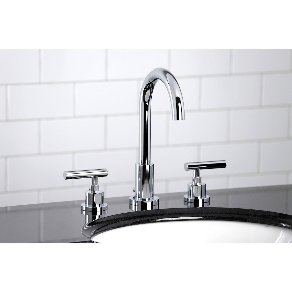 Manhattan Widespread Bathroom Faucet with Brass Pop-Up in Polished Chrome