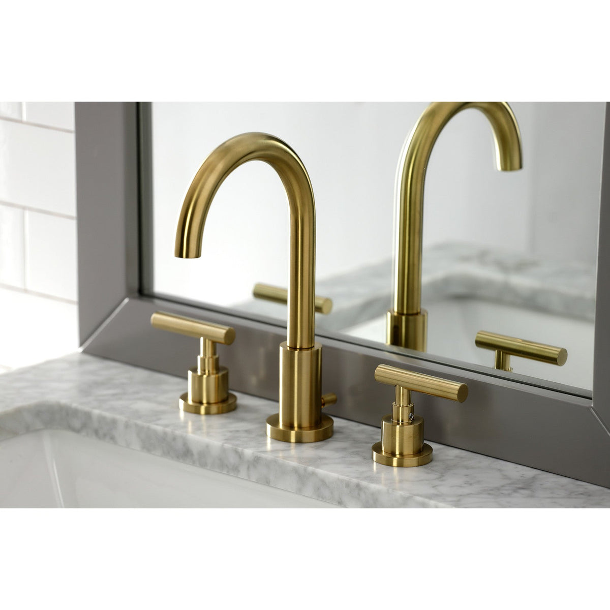 Manhattan Widespread Bathroom Faucet with Brass Pop-Up in Brushed Brass