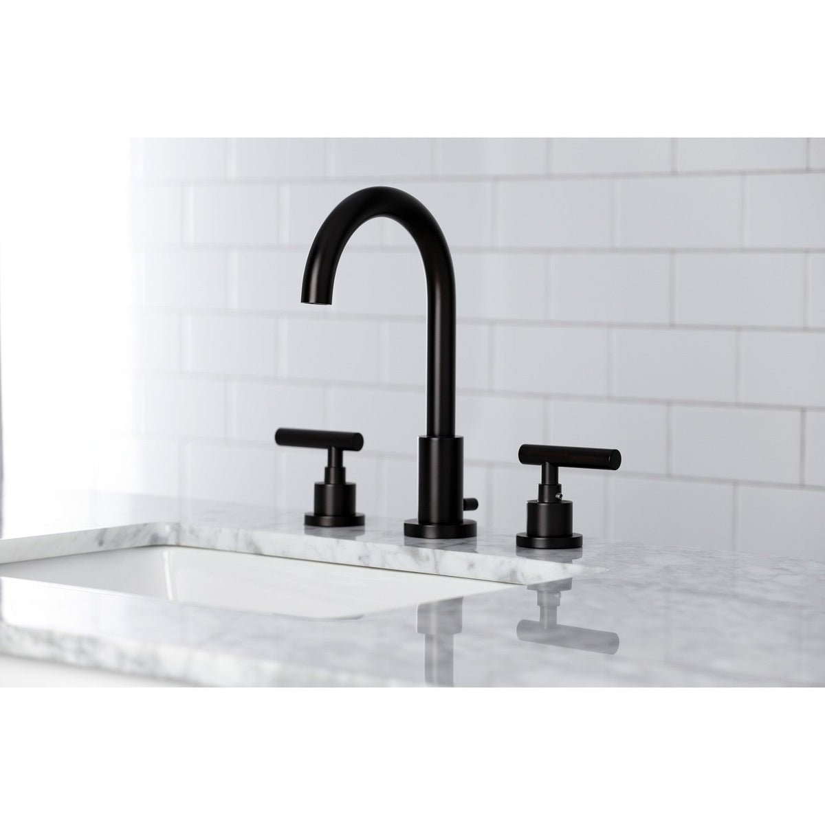 Manhattan Widespread Bathroom Faucet with Brass Pop-Up in Oil Rubbed Bronze