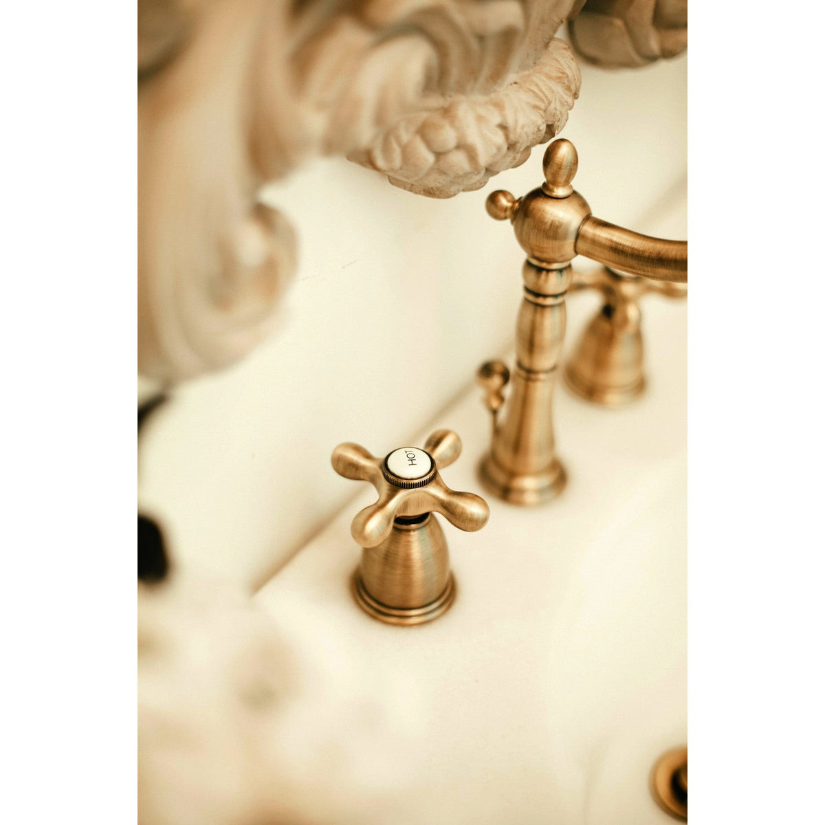Heritage Widespread Bathroom Faucet with Brass Pop-Up in Antique Brass