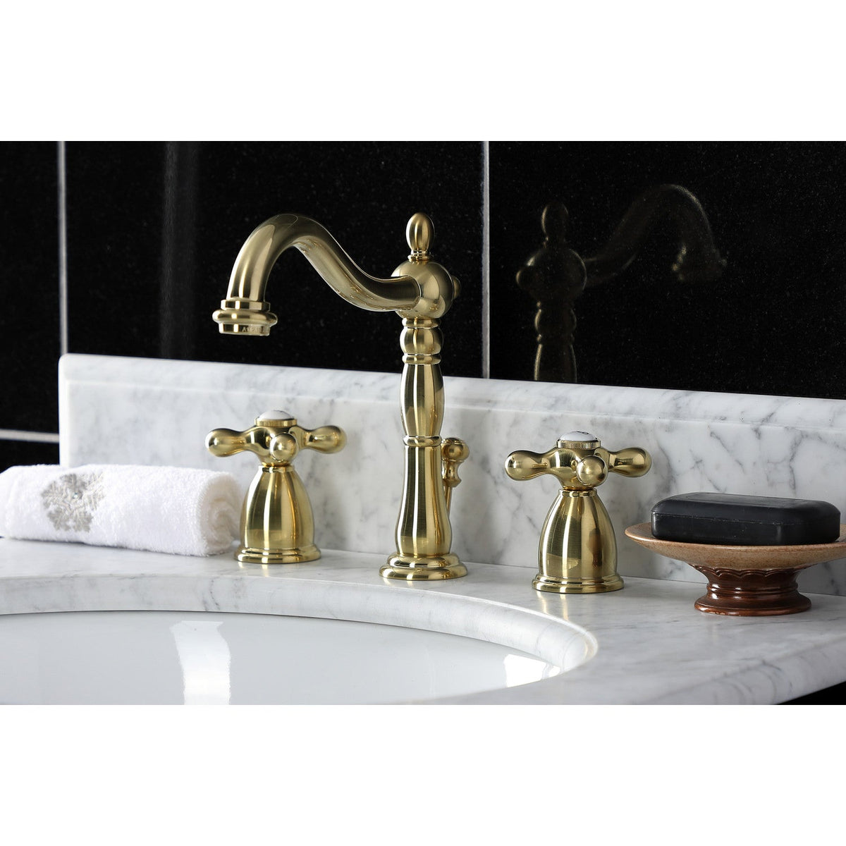 Heritage Widespread Bathroom Faucet with Brass Pop-Up in Brushed Brass
