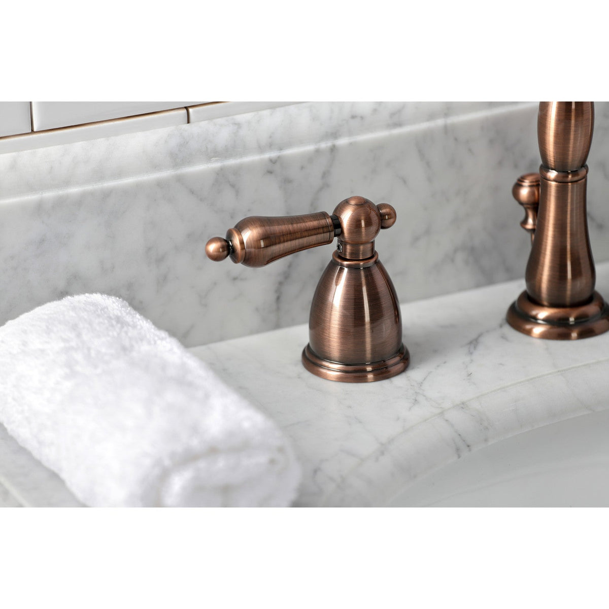 Heritage Widespread Bathroom Faucet with Brass Pop-Up in Antique Copper