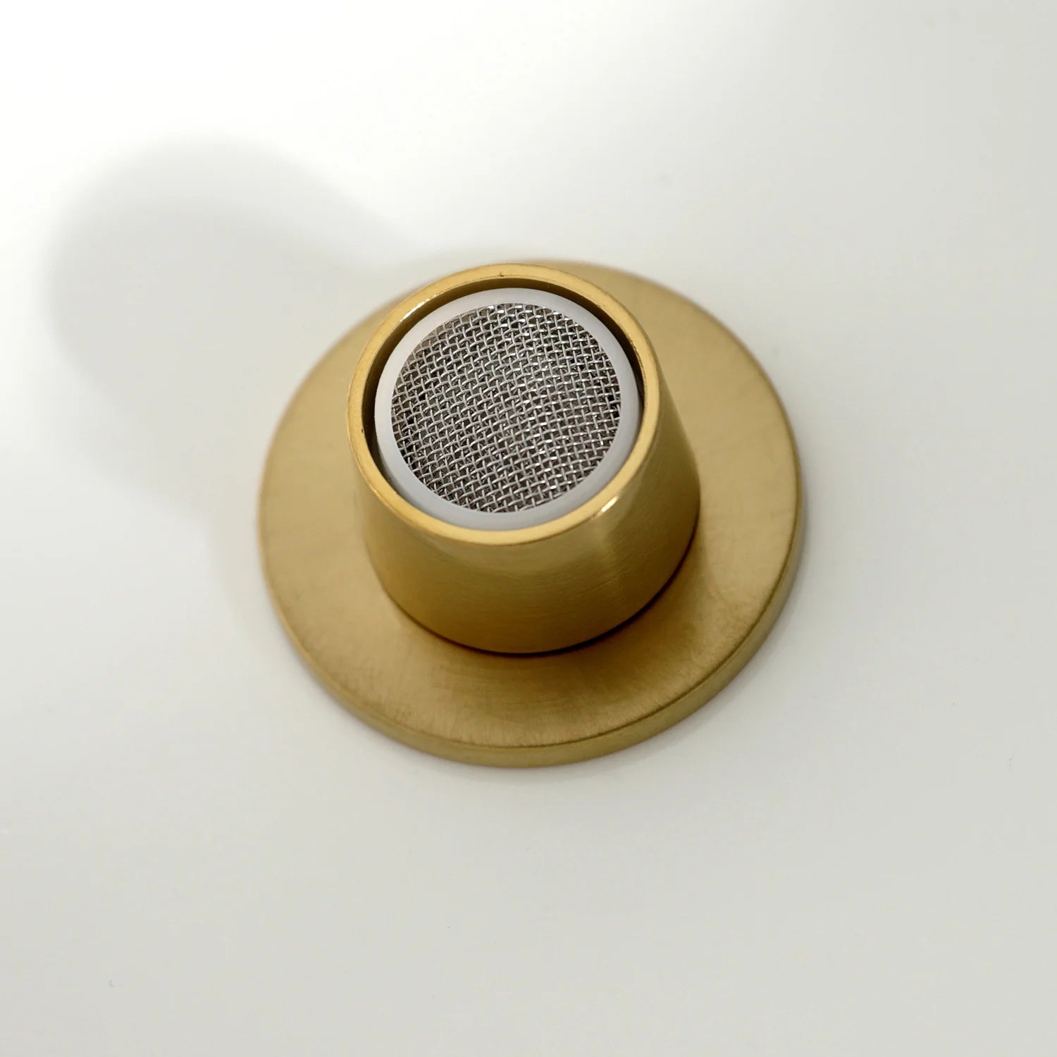 Brushed brass round aerator face with mesh screen for bidet faucet