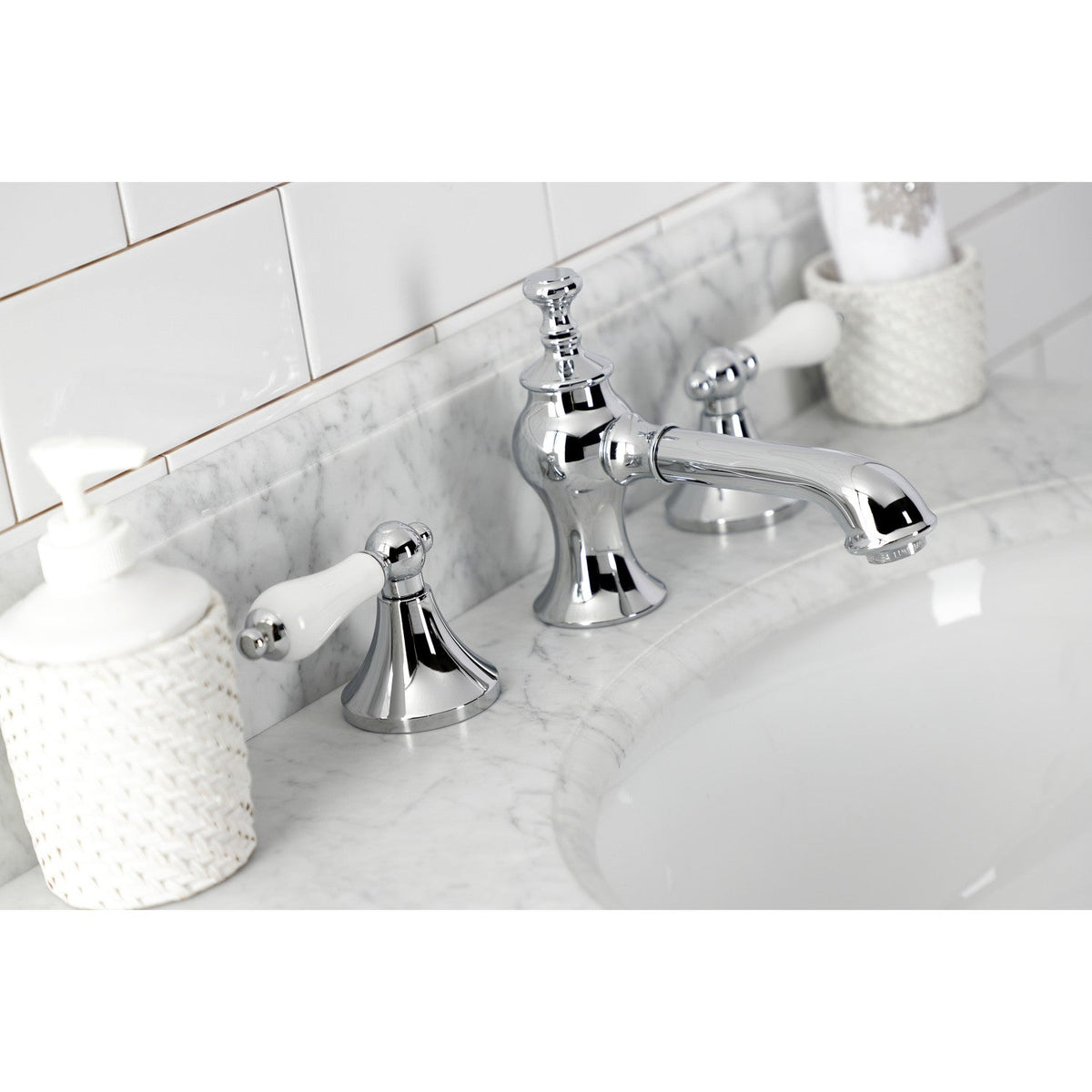 Vintage Widespread Bathroom Faucet with Brass Pop-Up in Polished Chrome