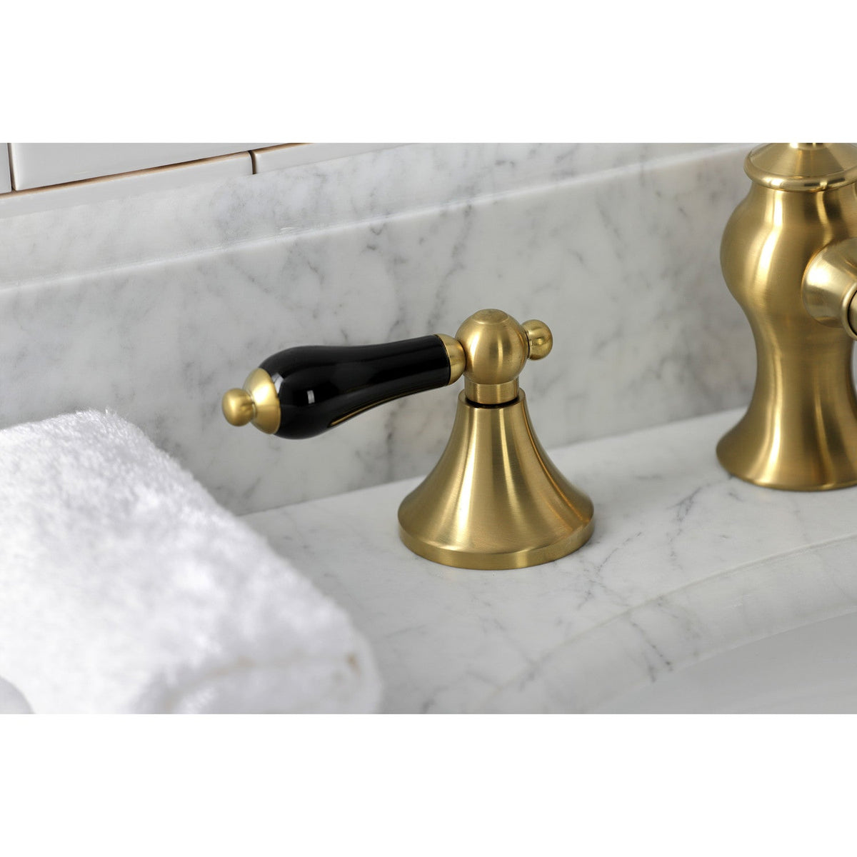 Duchess Widespread Bathroom Faucet with Brass Pop-Up in Brushed Brass