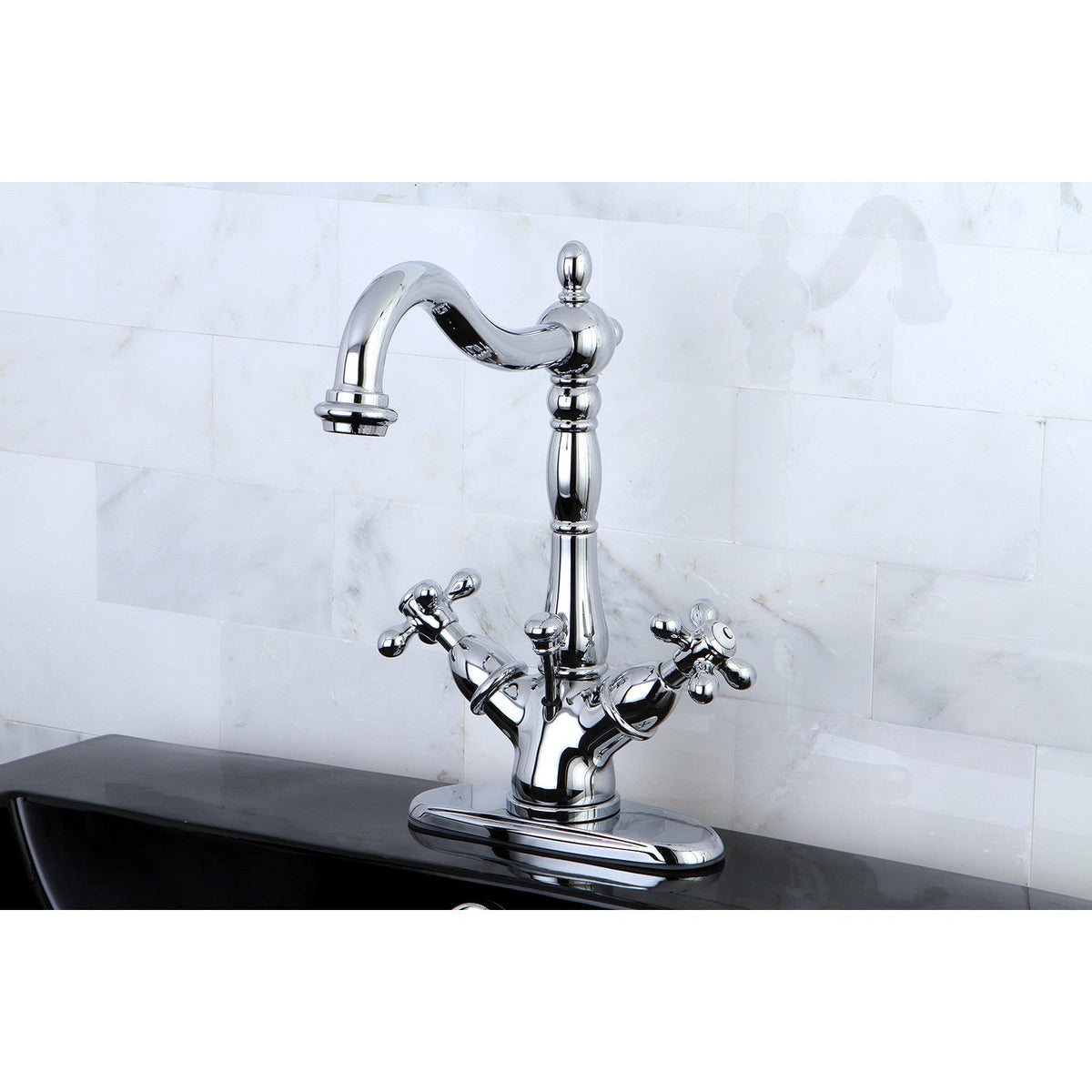 Heritage Double-Handle 4" Centerset Bathroom Faucet with Brass Pop-Up in Polished Chrome