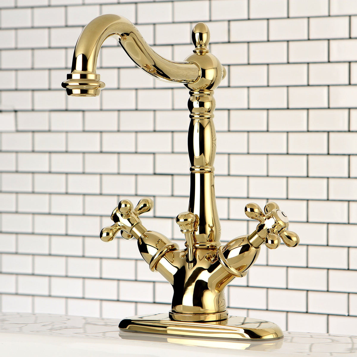 Heritage Double-Handle 4" Centerset Bathroom Faucet with Brass Pop-Up in Polished Brass