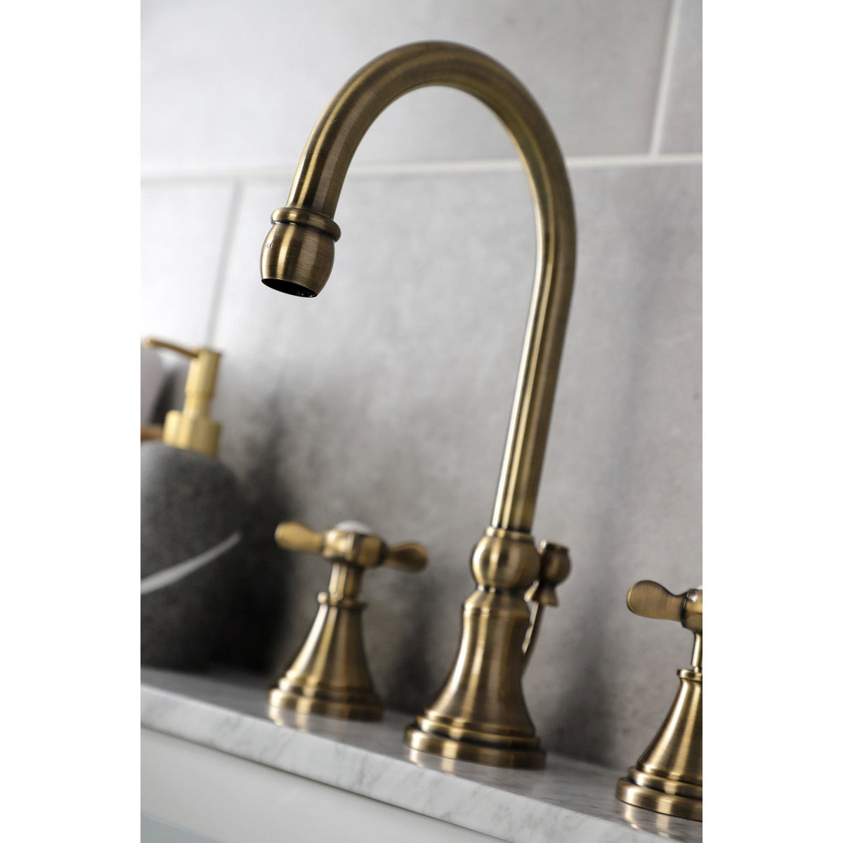 Essex Widespread Bathroom Faucet with Brass Pop-Up in Antique Brass