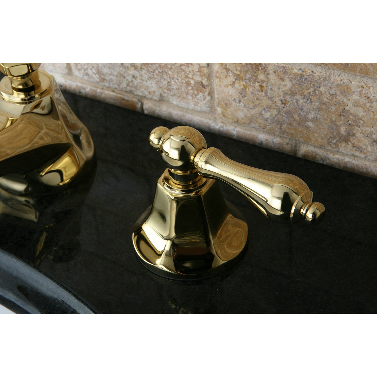 Metropolitan Widespread Bathroom Faucet with Brass Pop-Up in Polished Brass