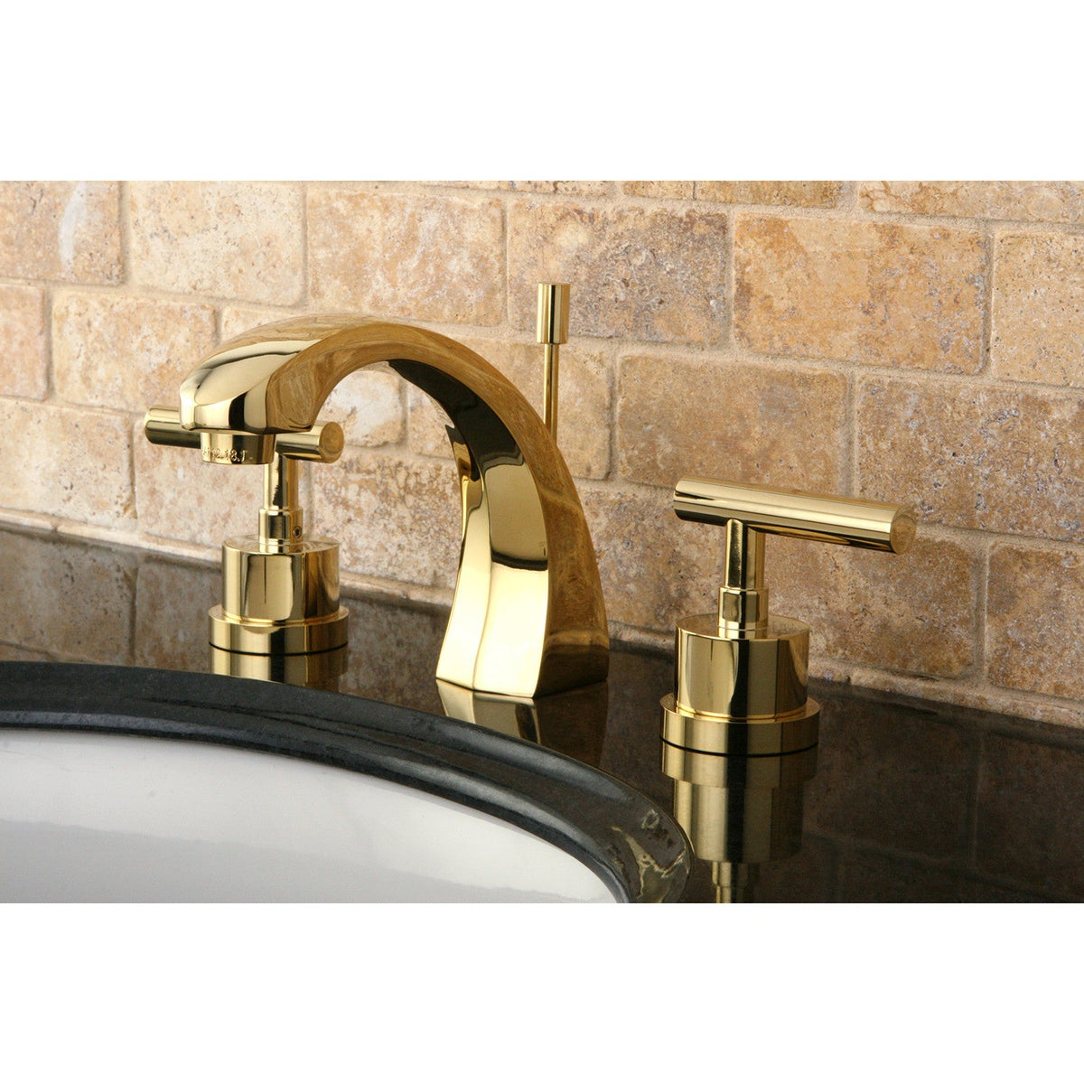 Manhattan Widespread Bathroom Faucet with Brass Pop-Up in Polished Brass
