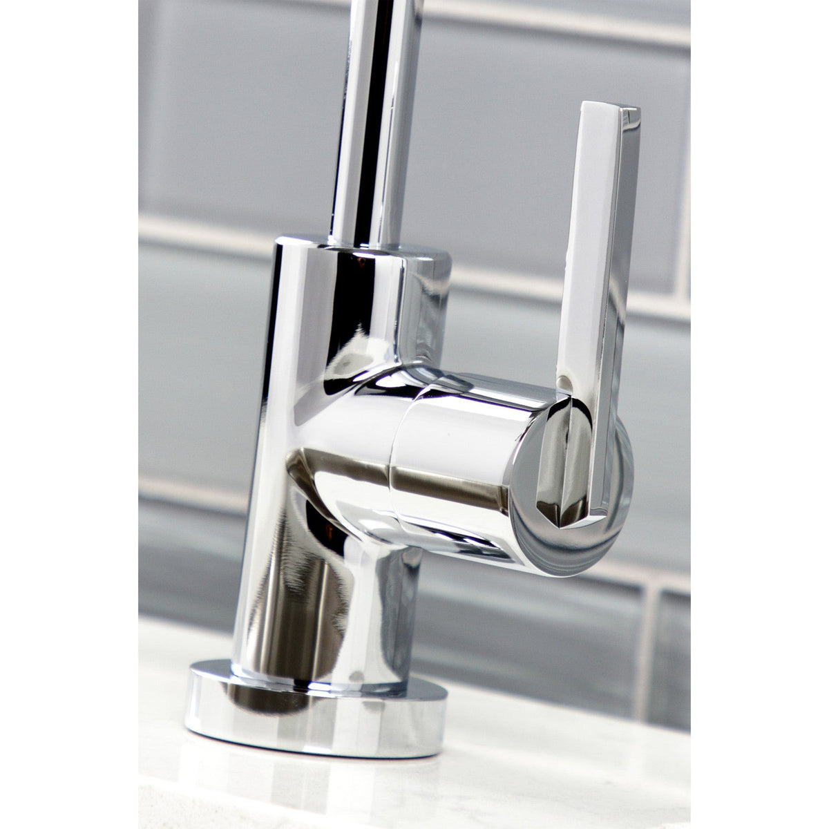 Continental Single-Handle Water Filtration Faucet in Polished Chrome