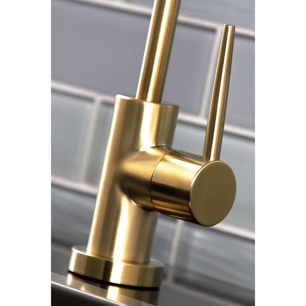 New York Single-Handle Cold Water Filtration Faucet in Brushed Brass