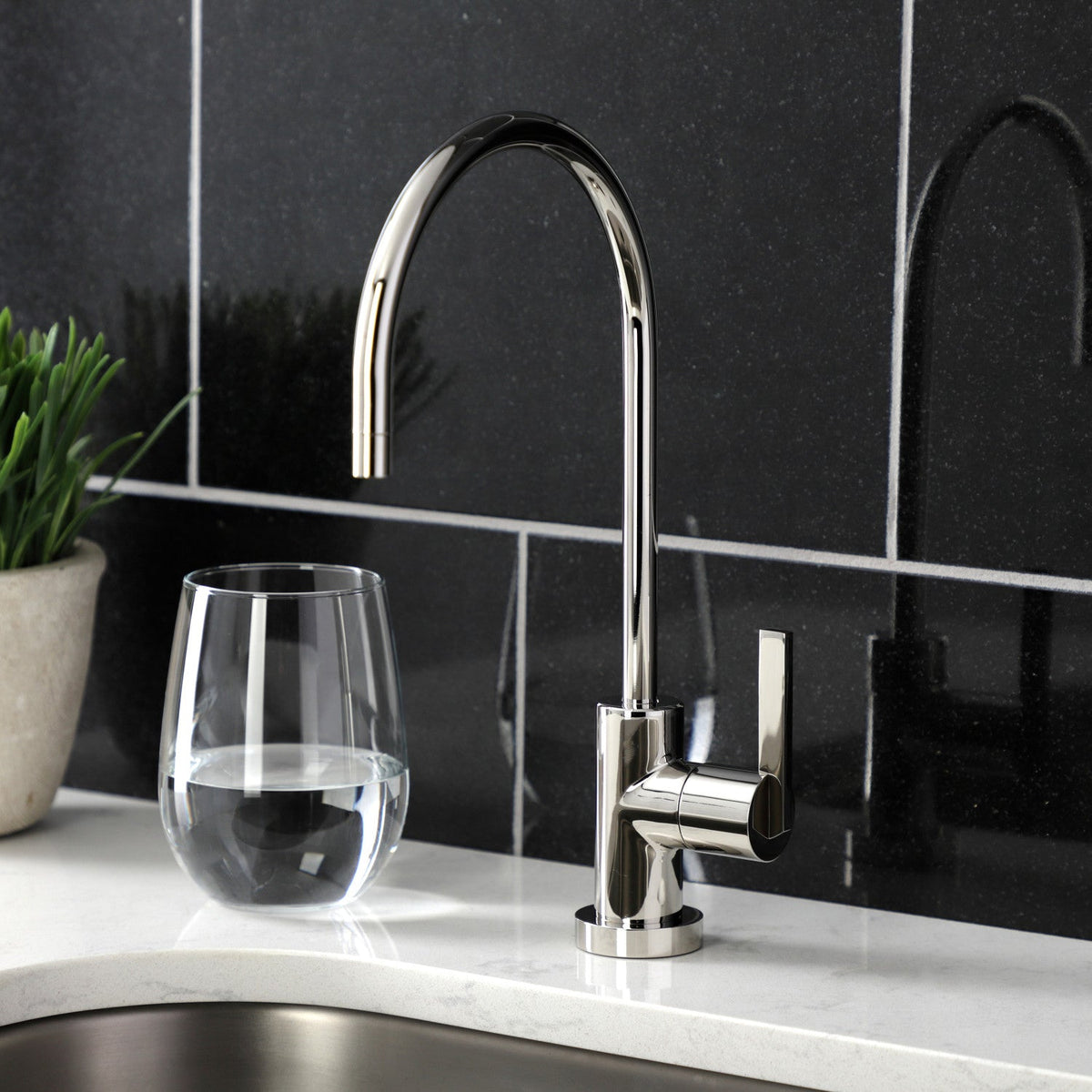 Continental Single-Handle Water Filtration Faucet in Polished Nickel