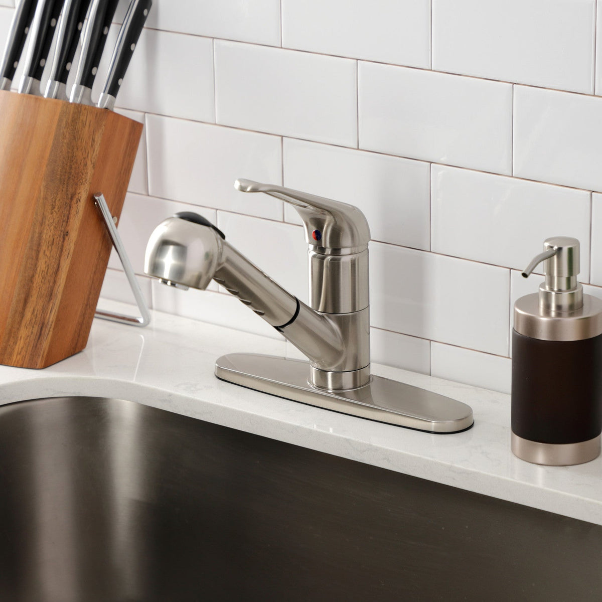 Wyndham Single-Handle Pull-Out Kitchen Faucet in Brushed Nickel