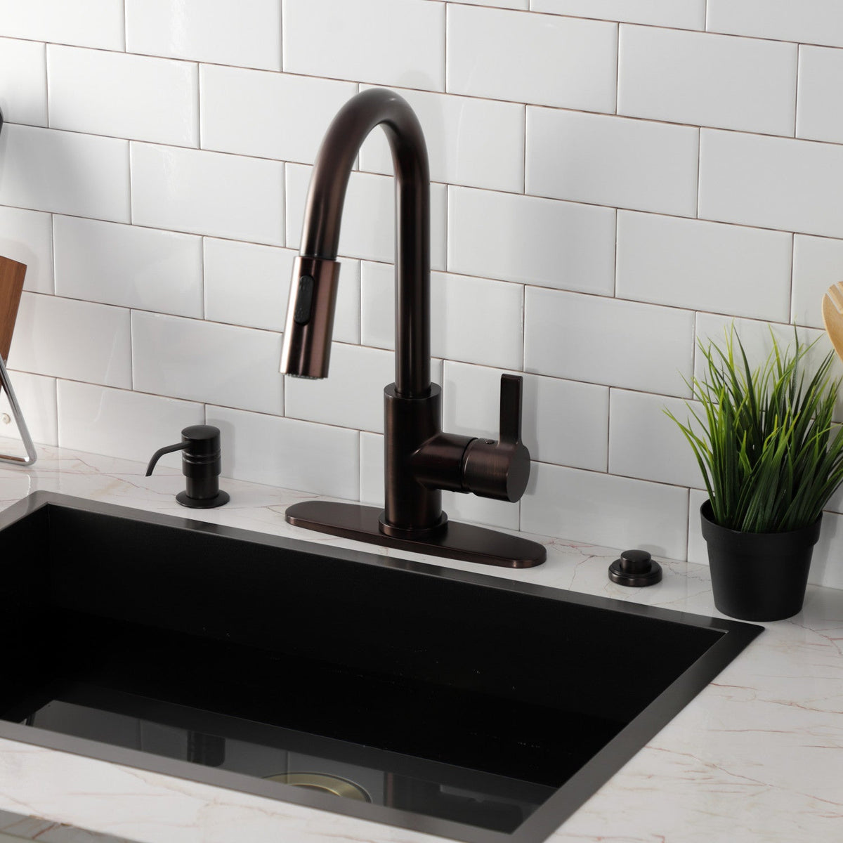 Gourmetier Continental Single-Handle Pull-Down Kitchen Faucet in Oil Rubbed Bronze