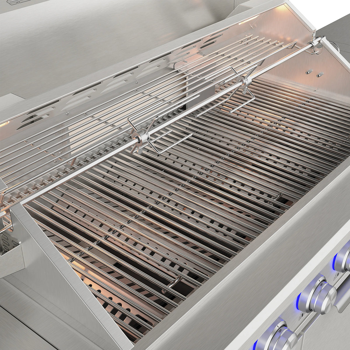 Stainless steel gas grill with stainless grates and open hood