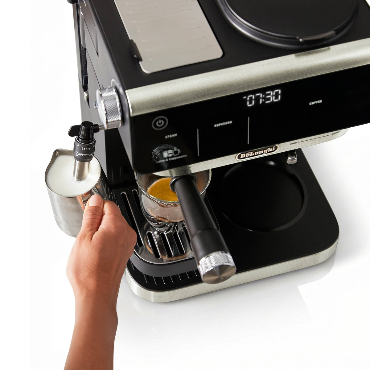 De'Longhi All-in-One Combination Coffee and Espresso Machine with Manual Steam Wand in Black (COM630BK) - image 15