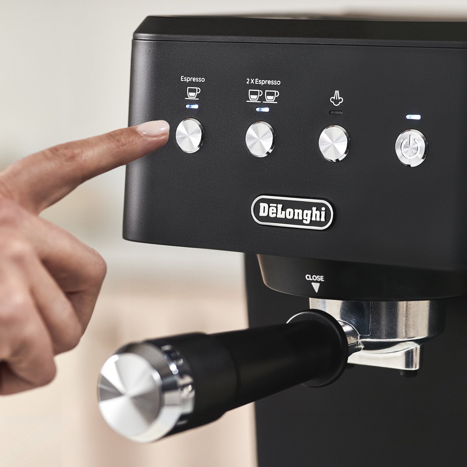 De'Longhi 15 Bar Pump Manual Espresso Machine in Matte Black (EM350BK) - image 21