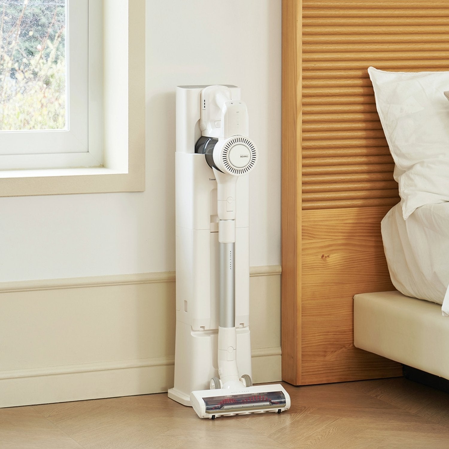 Magic Chef Cordless Stick Vacuum with Self-Emptying Charging Tower in White (MCVPROANDTOWER) - image 19