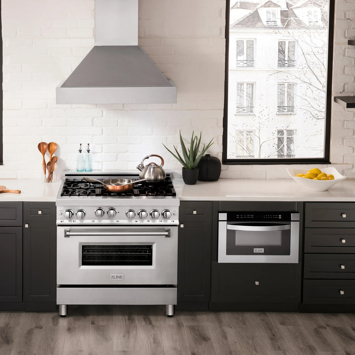 ZLINE 36-inch Legacy Series Dual Fuel Range with Gas Burners and Electric Oven in Stainless Steel (RA36)