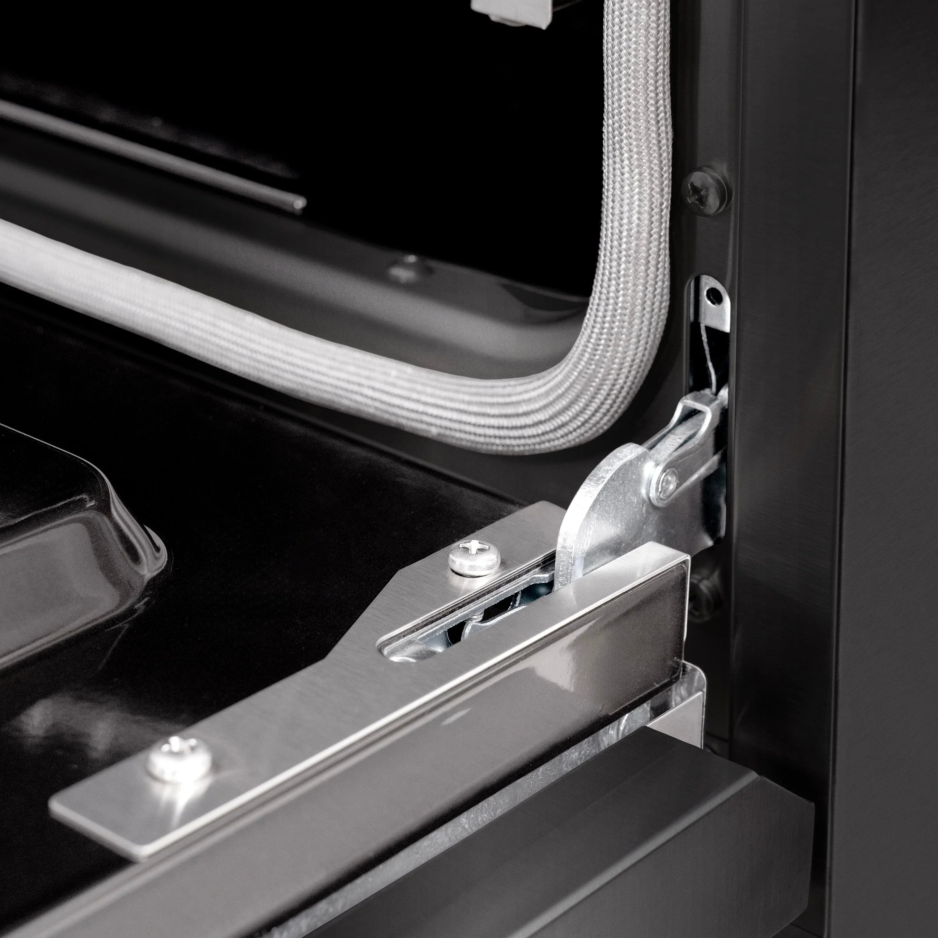 ZLINE gas range open oven door hinge and wire-mesh flexible hose connection