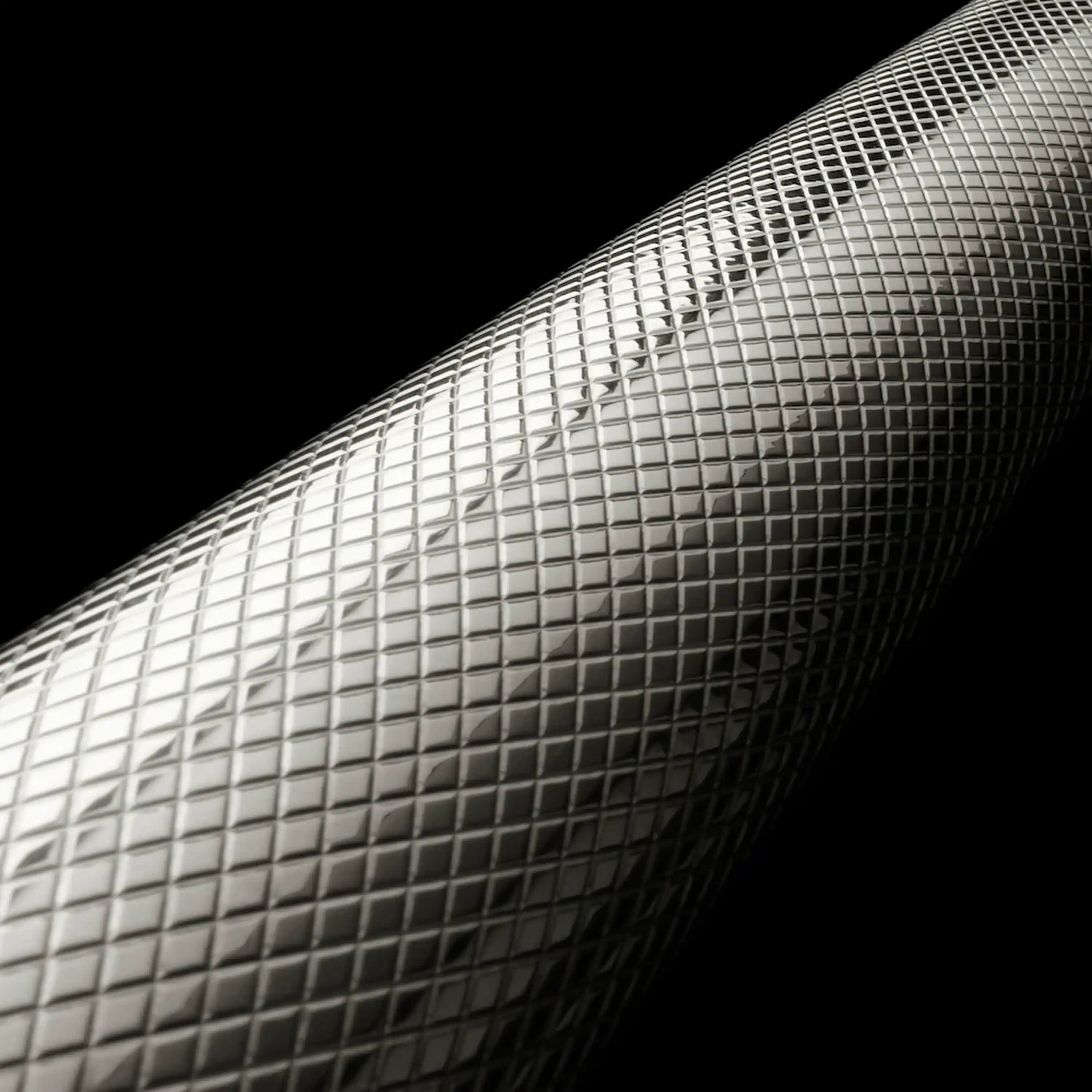 Round wire mesh basket with diamond grid for air frying