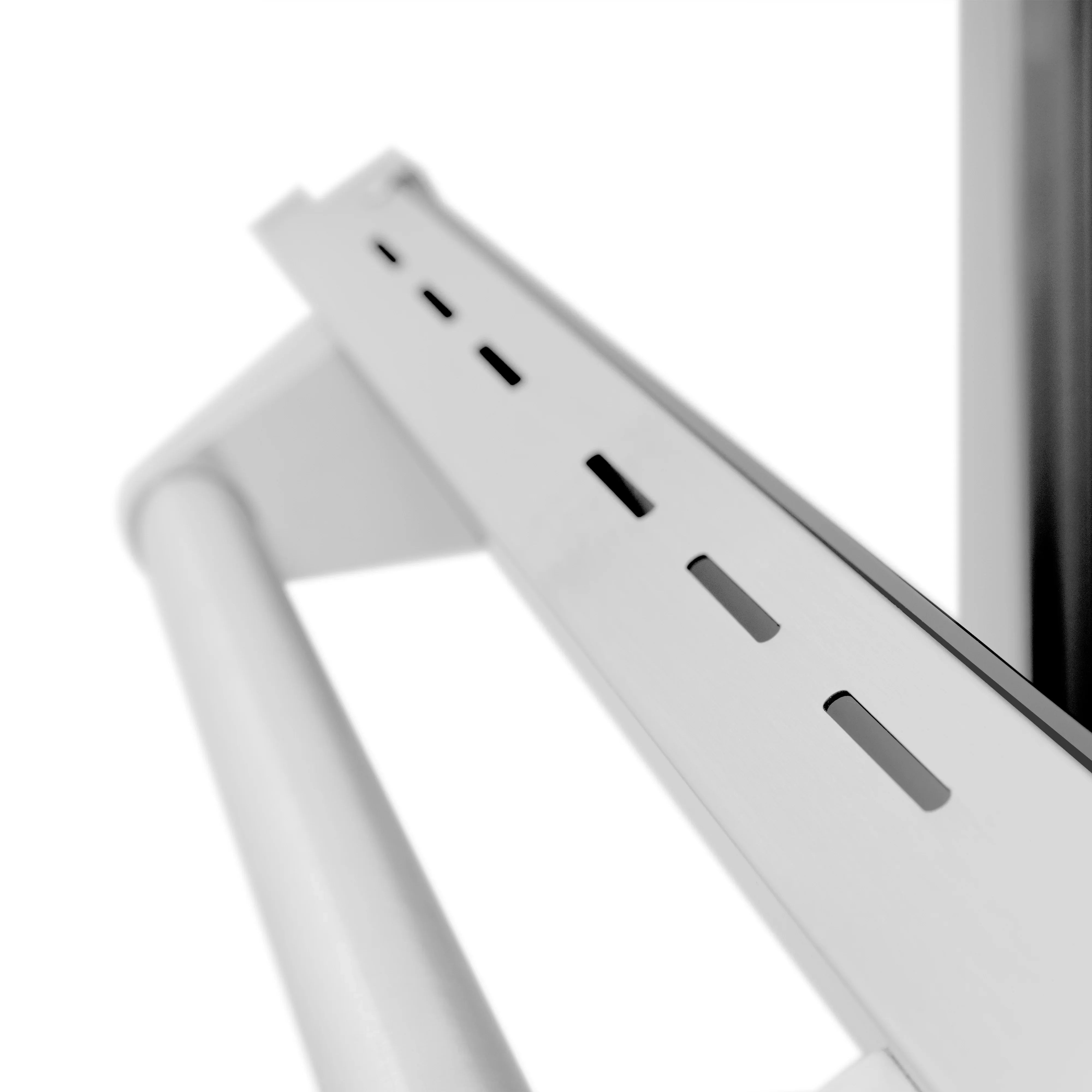 Stainless range oven handle with vent slots