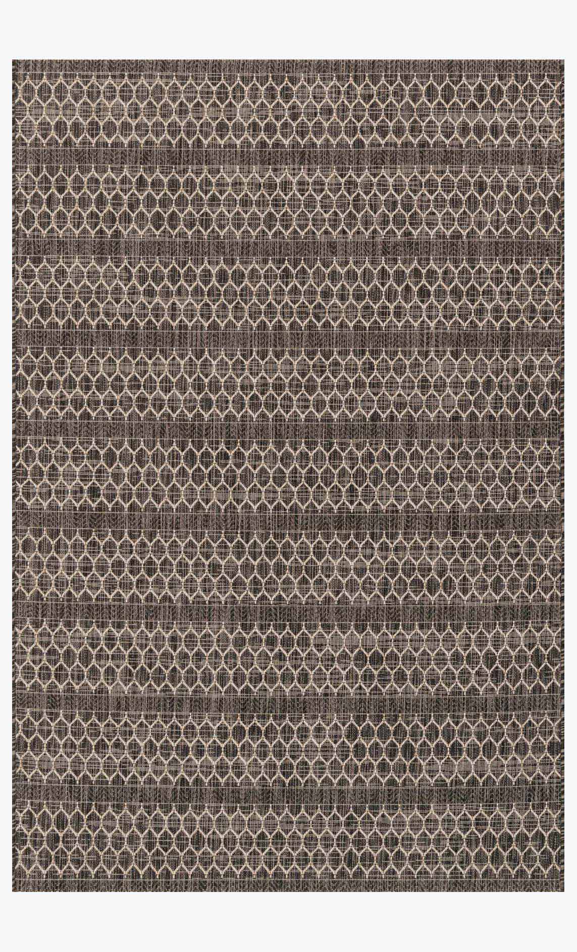 Black and gray power-loom rug with repeating lattice diamond pattern