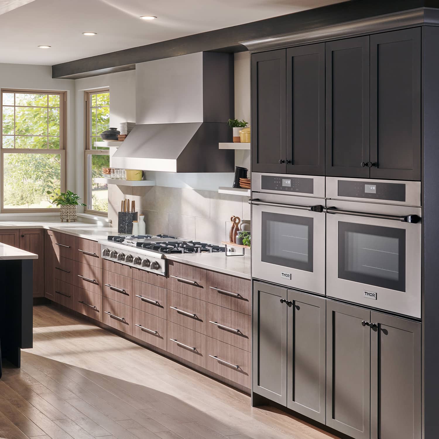 Stainless steel 6-burner gas cooktop with burner grates and control knobs