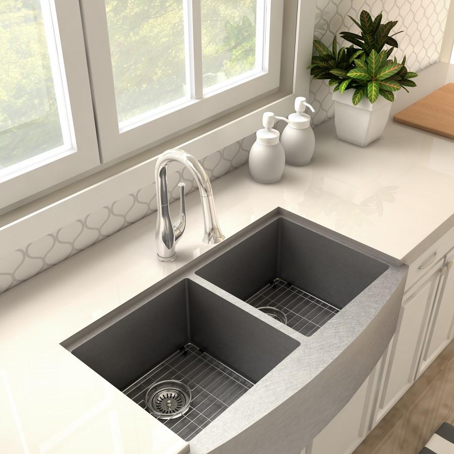 Chrome kitchen faucet with arched spout and single lever handle