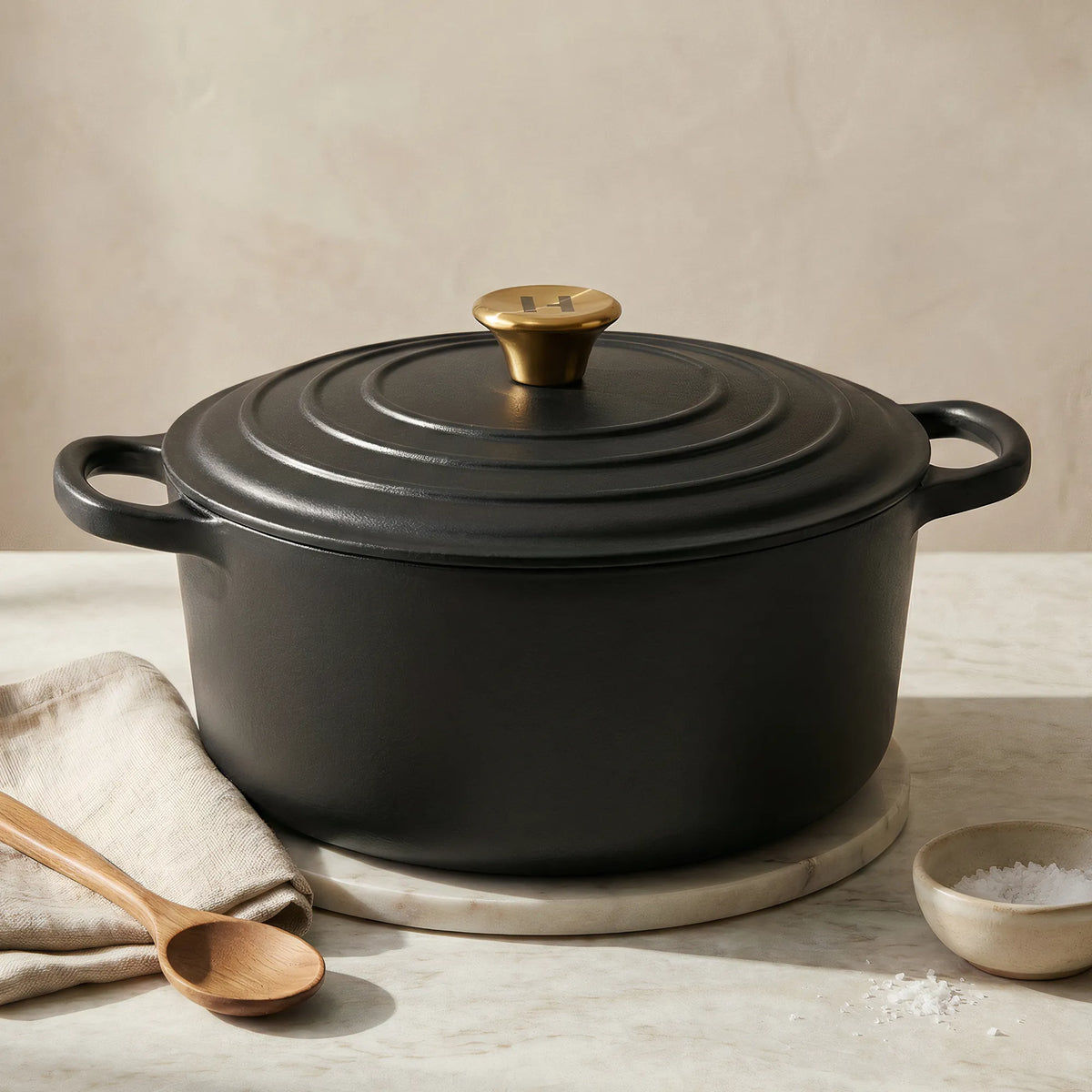 Induction Hardware PNS-CI-BLCK-POT-10 Hero Photo - Home Outlet Direct