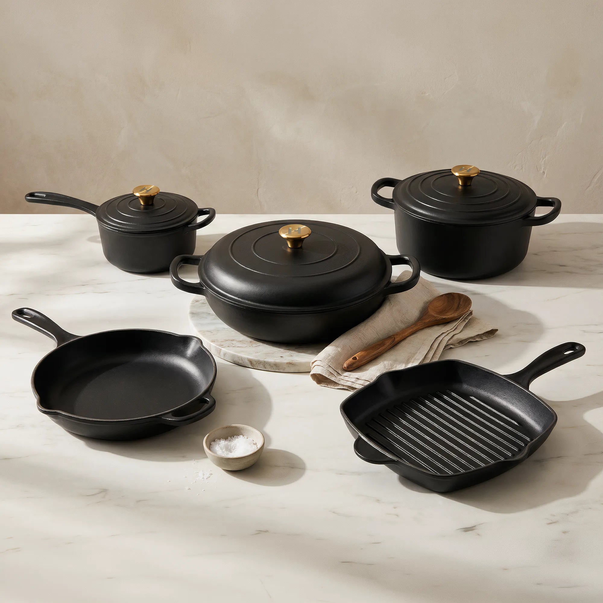 Induction Hardware SET-PNS-BLCK-CI Hero Photo - Home Outlet Direct