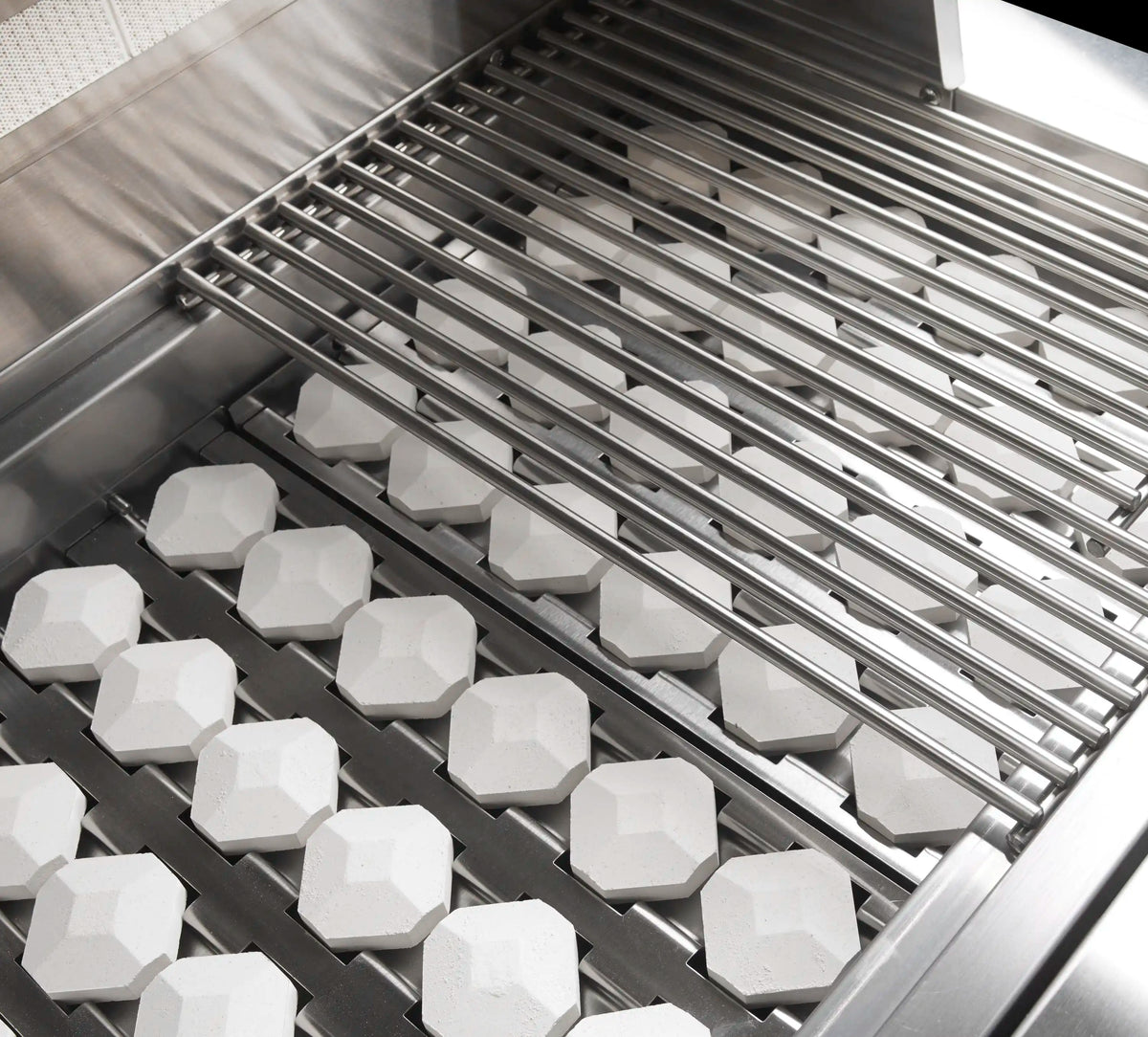 Stainless grill sear plates with hexagonal ceramic pieces
