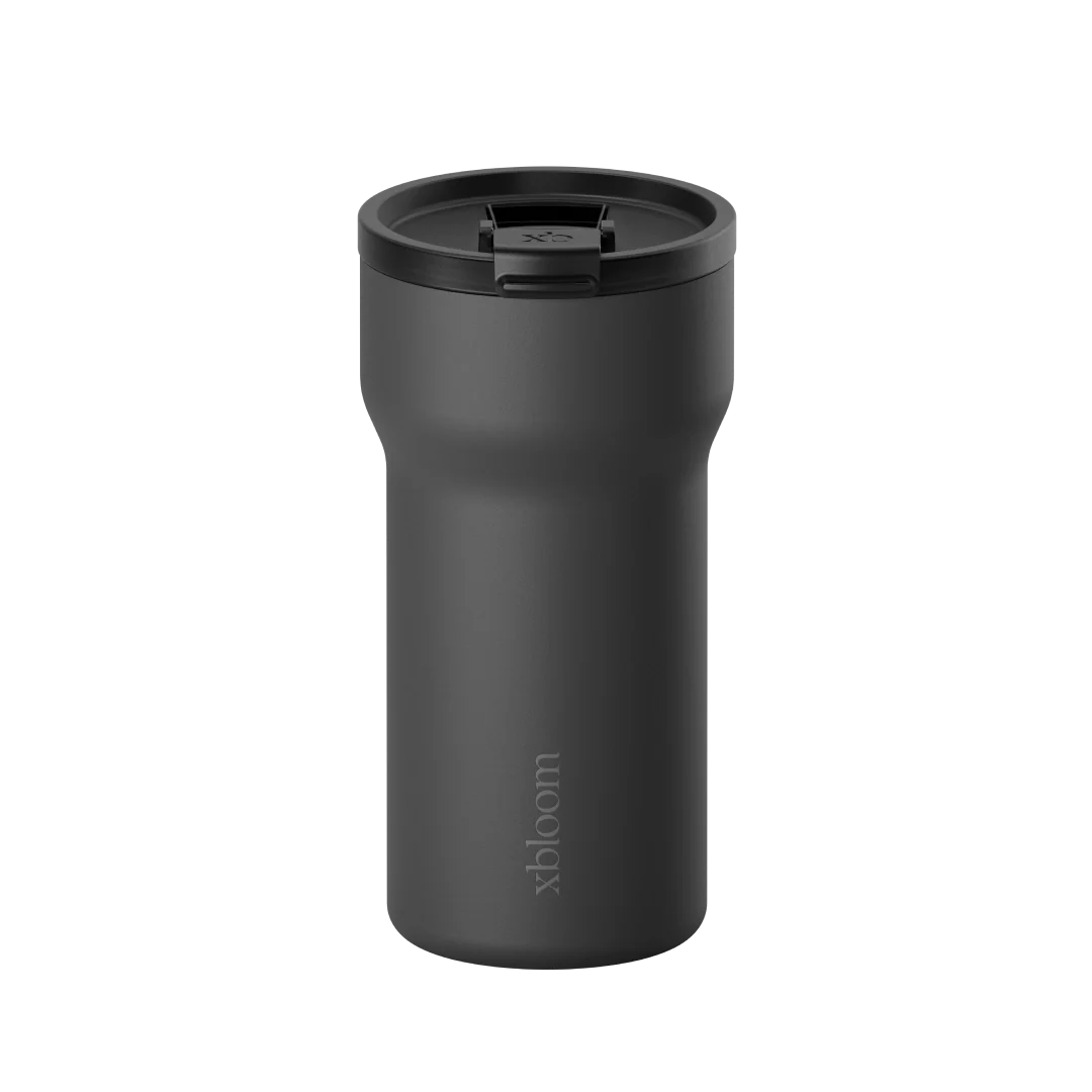 Charcoal black passenger tumbler side view with flip-top lid