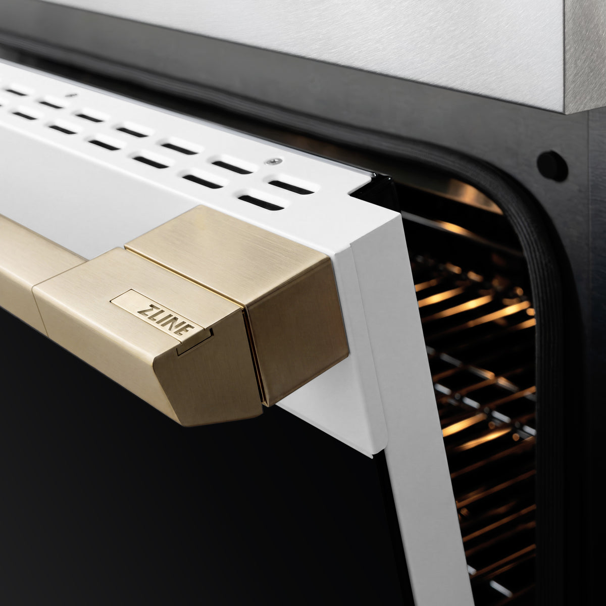 ZLINE Autograph 30-Inch Marino Induction Range in Satin Stainless Steel with White Matte and Champagne Bronze (MINRSZ-WM-30-CB) - handle detail