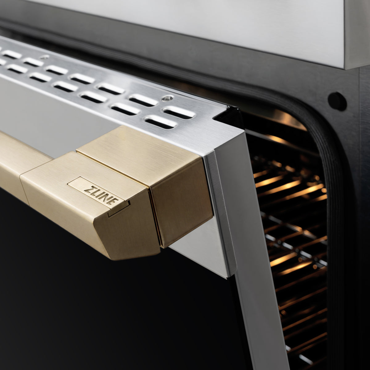 ZLINE Autograph 30-Inch Marino Induction Range in Stainless Steel with Champagne Bronze (MINRZ-30-CB) - handle detail