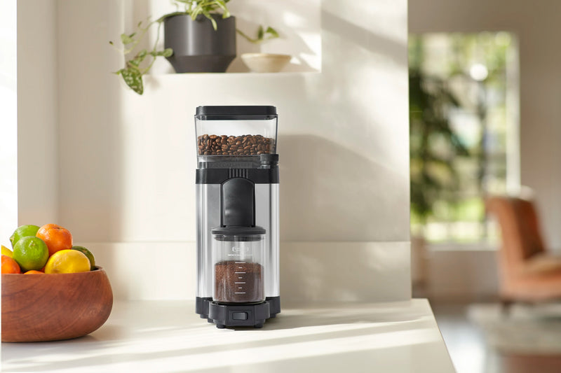 Moccamaster KM5 Burr Grinder in Polished Silver with 50 mm Burrs Hopper Capacity, 8.8 ounces (49520)
