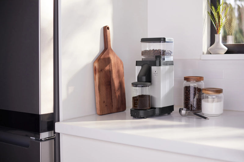 Moccamaster KM5 Burr Grinder in Matte White with 50 mm Burrs Hopper Capacity, 8.8 ounces (49522)