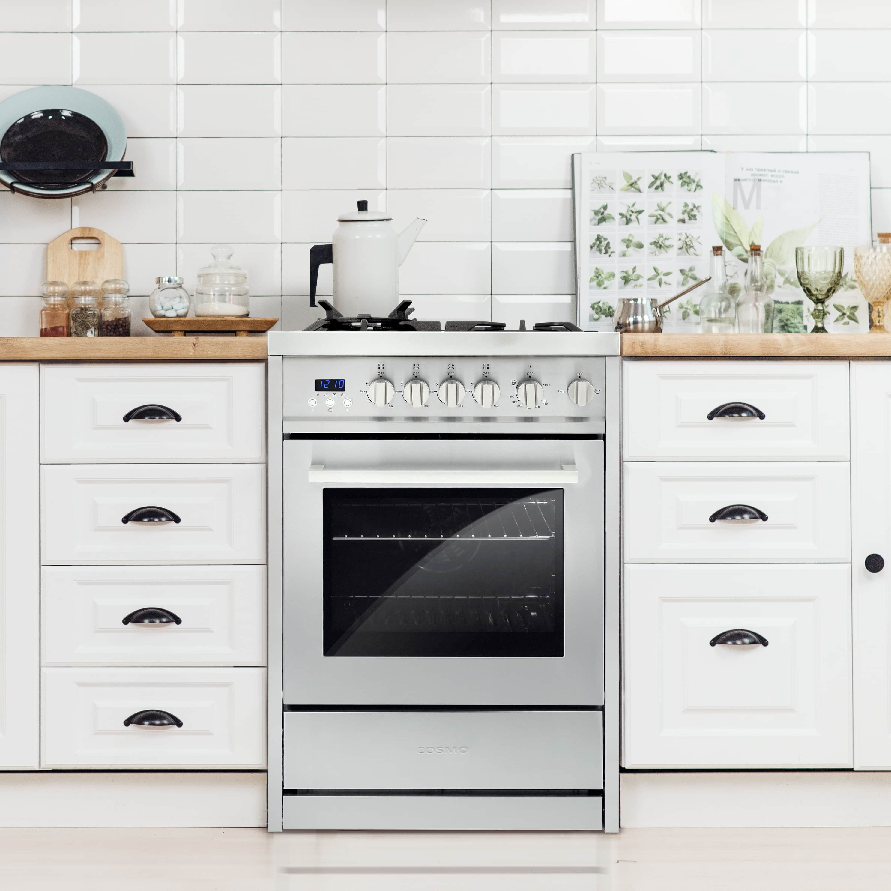 Stainless steel gas range with 4-burner cooktop and single oven with dark window