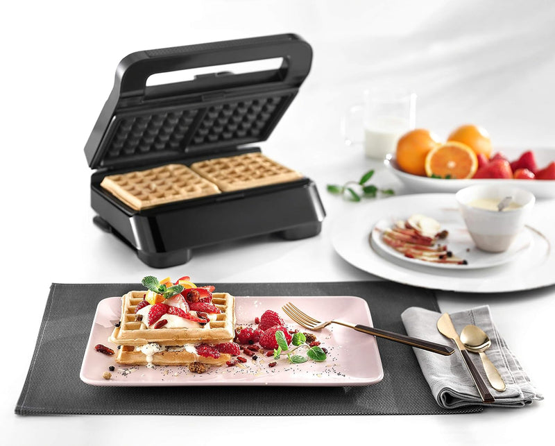 De'Longhi Livenza Compact All Day Grill 3-in-1 Waffle, Grill & Griddle Plates in Stainless (SW13ABC.S)