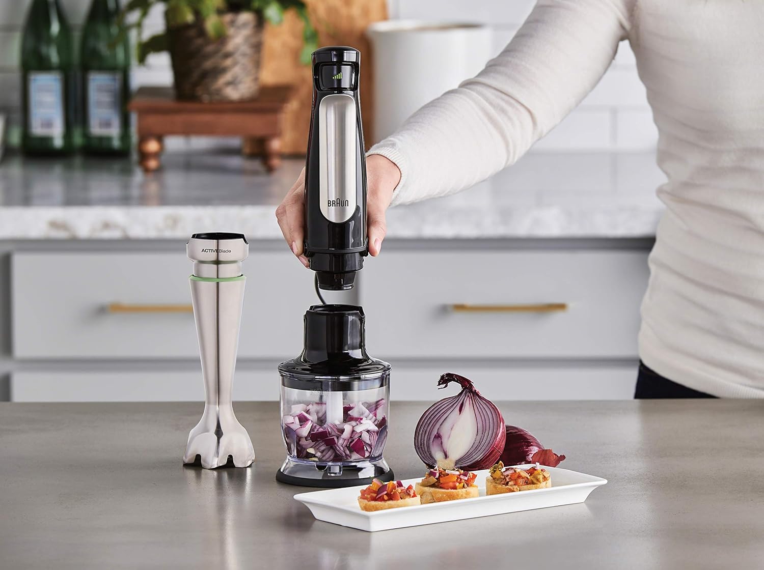 Braun Multiquick 7 Smart Speed Hand Blender, Whisk + Beaker + 1.5 Cup