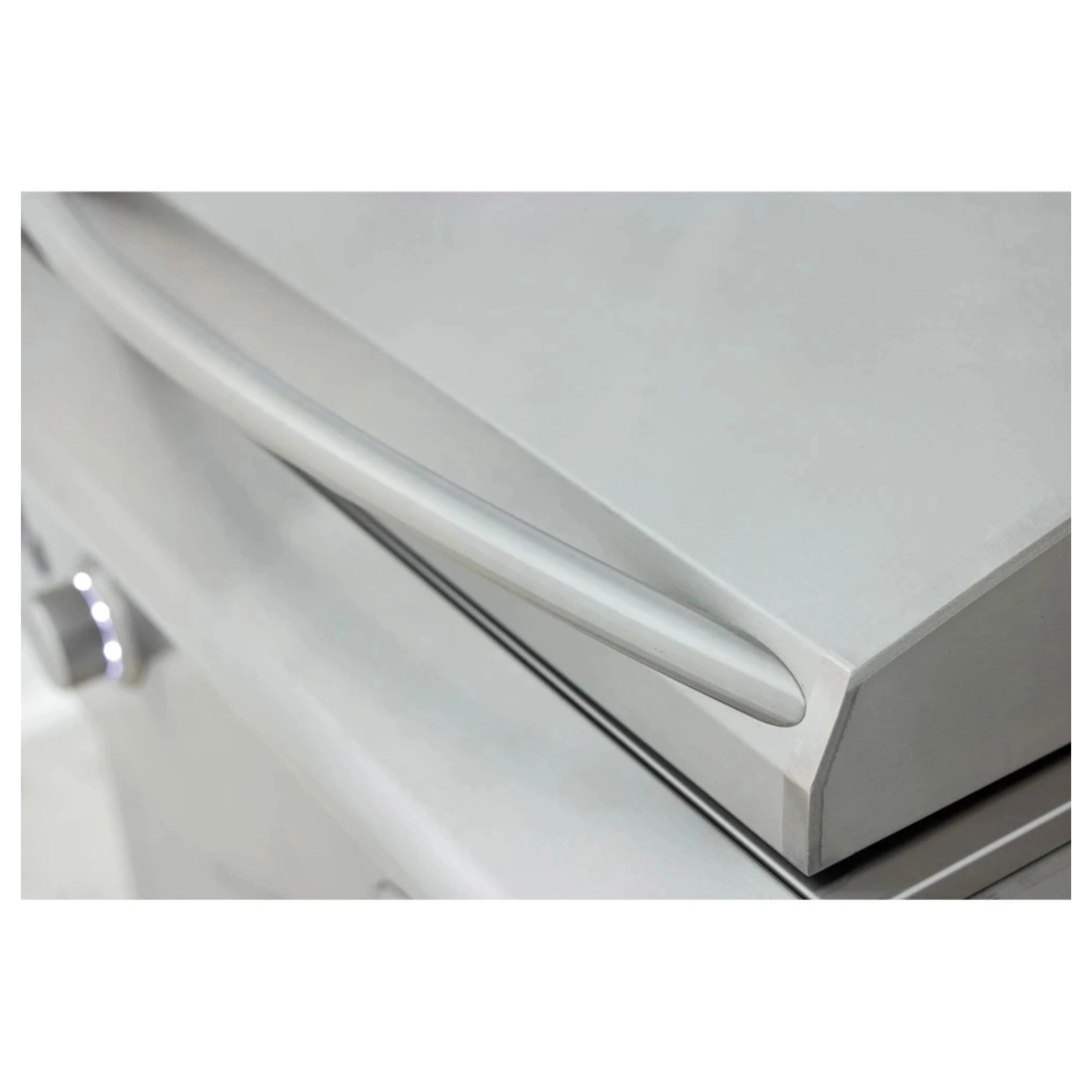 Stainless steel griddle hood handle and curved lid edge detail