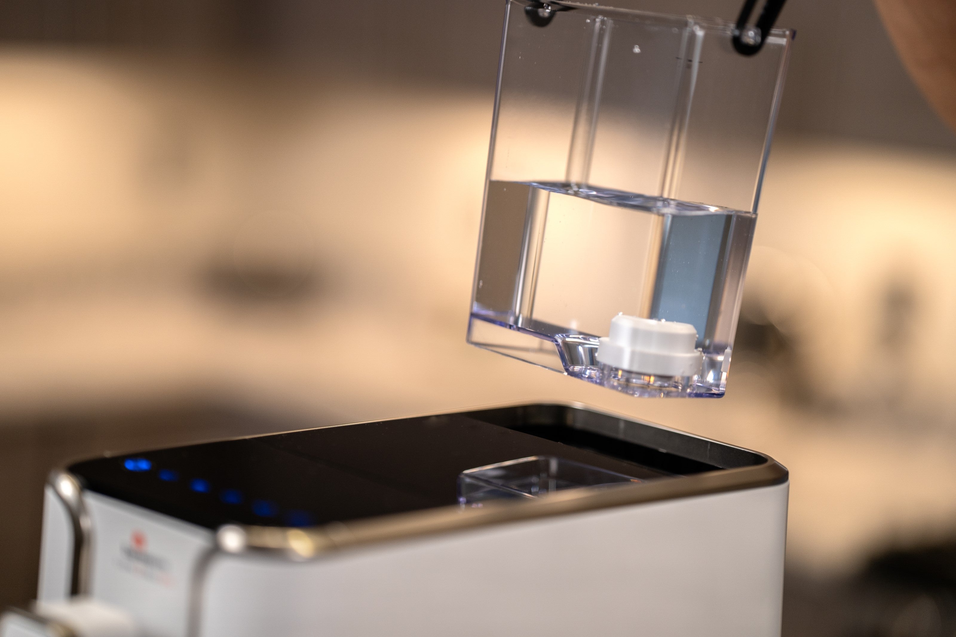 Diamond white espresso machine with open top and clear bean/grounds container